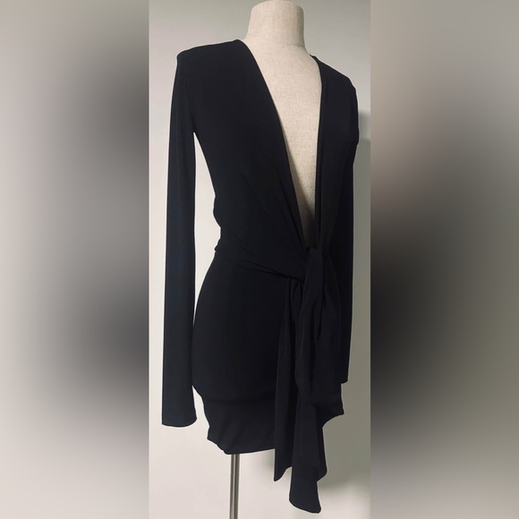 Aqua Couture: Elegant Black Long Sleeve Dress - Picture 2 of 4